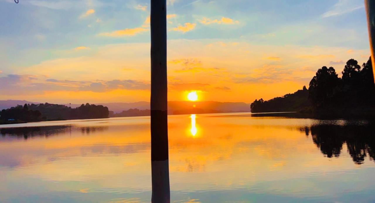 Lake Bunyonyi Rock Resort Kabale Exterior foto